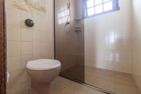 Casa à venda com 400m², 6 quartos e 8 vagasBanheiro 3