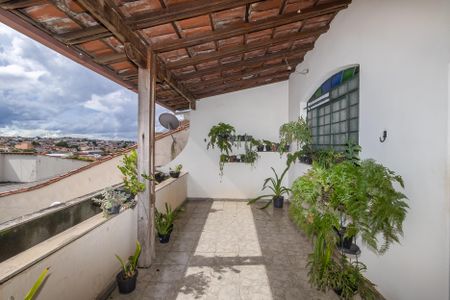 Casa à venda com 400m², 6 quartos e 8 vagasVaranda 2