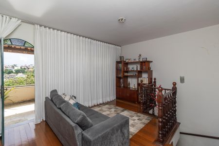 Casa à venda com 400m², 6 quartos e 8 vagasSala 4