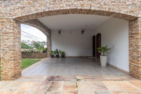 Casa à venda com 400m², 6 quartos e 8 vagasGaragem