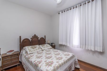 Casa à venda com 400m², 6 quartos e 8 vagasQuarto 4