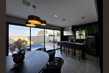 Casa de condomínio para alugar com 420m², 3 quartos e 4 vagasCozinha