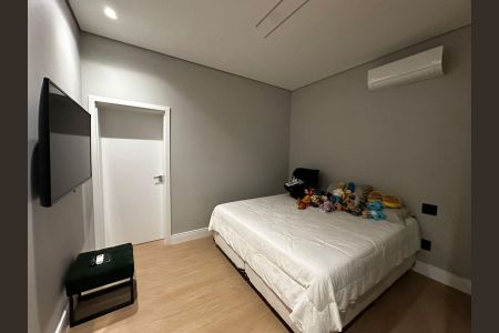 Casa de condomínio para alugar com 420m², 3 quartos e 4 vagasQuarto