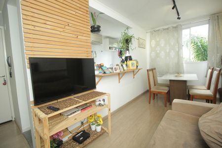 Sala de apartamento para alugar com 2 quartos, 47m² em Parque Sao Vicente, Santo André