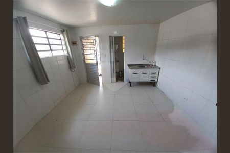 Casa à venda com 5 quartos, 155m² em Jardim Novo Taboao, São Paulo