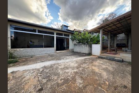 Casa à venda com 1 quarto, 56m² em Nova Cintra, Belo Horizonte