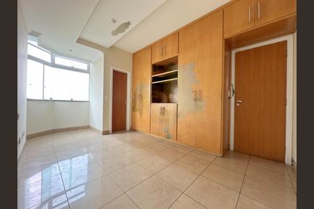 Apartamento à venda com 3 quartos, 85m² em Calafate, Belo Horizonte