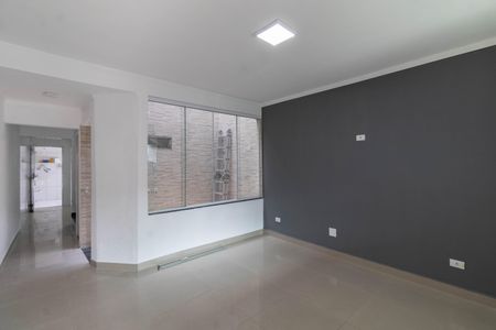 Casa para alugar com 100m², 3 quartos e 2 vagasSala