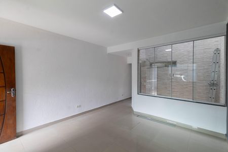 Casa para alugar com 100m², 3 quartos e 2 vagasSala
