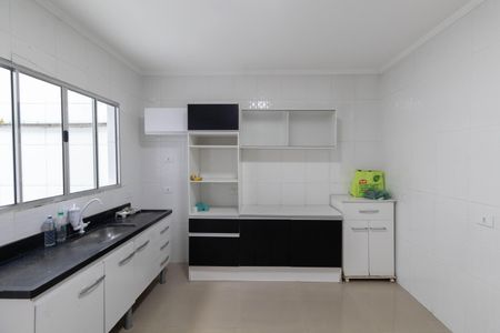 Casa para alugar com 100m², 3 quartos e 2 vagasCozinha