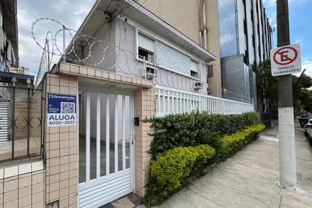 Casa para alugar com 75m², 2 quartos e sem vagaFachada