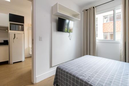 Quarto Suíte de kitnet/studio para alugar com 1 quarto, 43m² em Rebouças, Curitiba