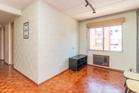 Sala de apartamento para alugar com 3 quartos, 70m² em Vila Nova, Porto Alegre