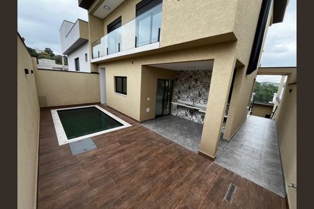Casa à venda com 173m², 3 quartos e 4 vagas Casa à venda com 173m², 3 quartos e 4 vagasFoto 01