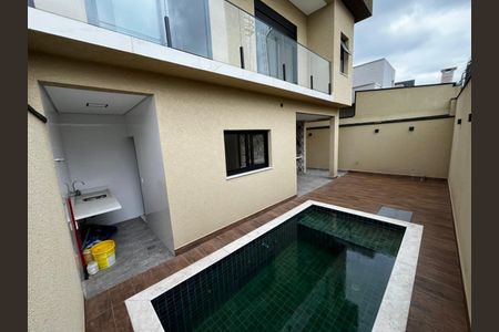Casa à venda com 173m², 3 quartos e 4 vagas Casa à venda com 173m², 3 quartos e 4 vagasFoto 03
