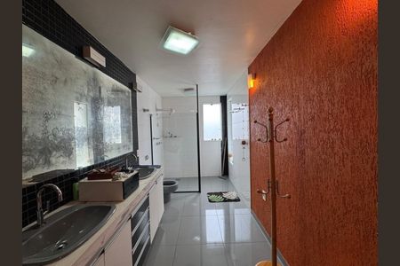Casa à venda com 144m², 5 quartos e 2 vagas
