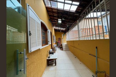 Casa à venda com 144m², 5 quartos e 2 vagas