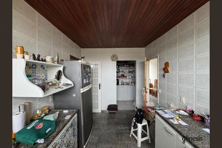 Casa à venda com 144m², 5 quartos e 2 vagas