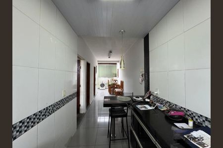 Casa à venda com 144m², 5 quartos e 2 vagas