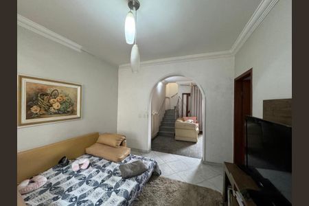 Casa à venda com 144m², 5 quartos e 2 vagas