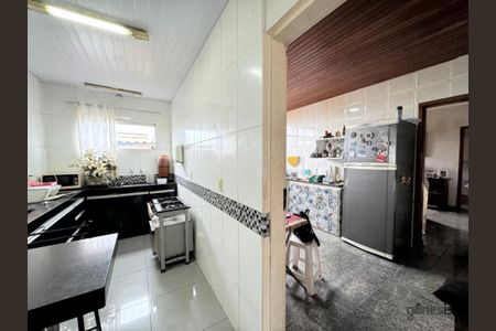 Casa à venda com 144m², 5 quartos e 2 vagas