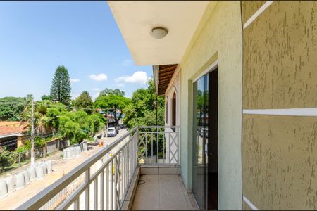 Casa à venda com 190m², 4 quartos e 2 vagas Casa à venda com 190m², 4 quartos e 2 vagasQuarto 2 - Sacada