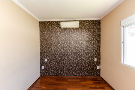 Casa à venda com 190m², 4 quartos e 2 vagas Casa à venda com 190m², 4 quartos e 2 vagasSuíte