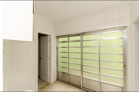 Casa à venda com 190m², 4 quartos e 2 vagas Casa à venda com 190m², 4 quartos e 2 vagasÁrea de Serviço