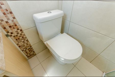 Casa à venda com 190m², 4 quartos e 2 vagas Casa à venda com 190m², 4 quartos e 2 vagasSuíte - Banheiro