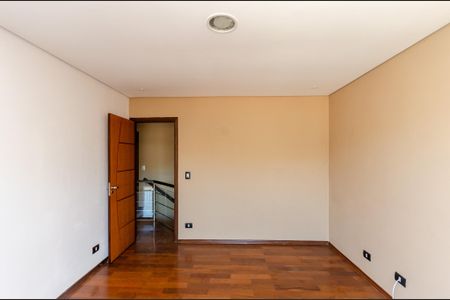 Casa à venda com 190m², 4 quartos e 2 vagas Casa à venda com 190m², 4 quartos e 2 vagasQuarto 1