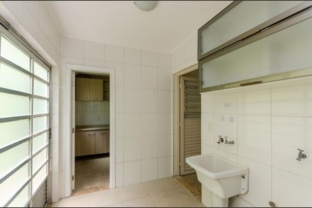 Casa à venda com 190m², 4 quartos e 2 vagas Casa à venda com 190m², 4 quartos e 2 vagasÁrea de Serviço