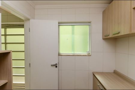 Casa à venda com 190m², 4 quartos e 2 vagas Casa à venda com 190m², 4 quartos e 2 vagasQuarto de Serviço