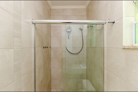 Casa à venda com 190m², 4 quartos e 2 vagas Casa à venda com 190m², 4 quartos e 2 vagasBanheiro de serviço