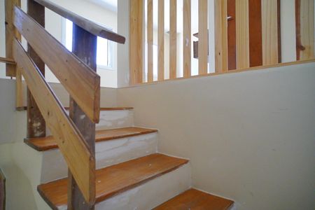 Escada  de apartamento para alugar com 2 quartos, 260m² em Bom Jesus, Porto Alegre