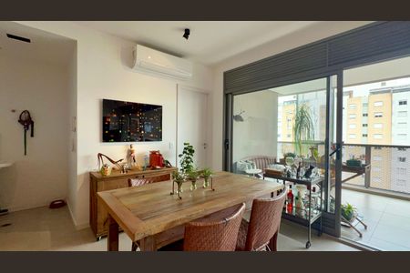 Studio à venda com 67m², 1 quarto e 1 vagaSala de Jantar