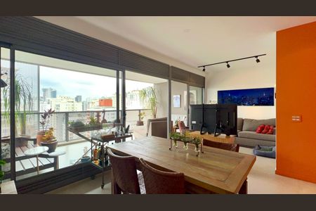 Studio à venda com 67m², 1 quarto e 1 vagaSala de Jantar