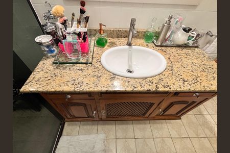 Apartamento à venda com 89m², 2 quartos e sem vagaBanheiro