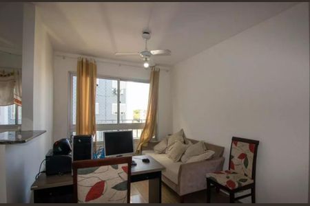 Sala de apartamento para alugar com 3 quartos, 62m² em Passo das Pedras, Porto Alegre