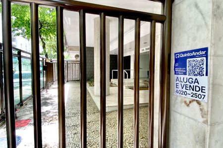 Apartamento à venda com 137m², 3 quartos e 1 vaga Apartamento à venda com 137m², 3 quartos e 1 vagaPlaca