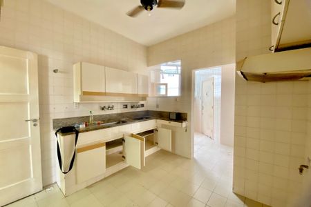 Apartamento à venda com 137m², 3 quartos e 1 vaga Apartamento à venda com 137m², 3 quartos e 1 vagaCozinha