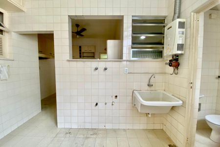 Apartamento à venda com 137m², 3 quartos e 1 vaga Apartamento à venda com 137m², 3 quartos e 1 vagaÁrea de Serviço