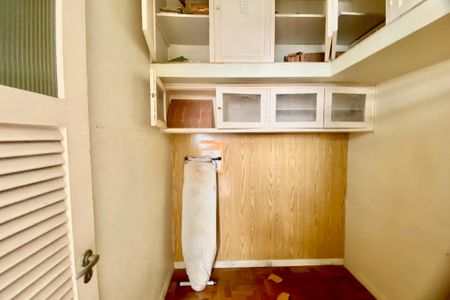 Apartamento à venda com 137m², 3 quartos e 1 vaga Apartamento à venda com 137m², 3 quartos e 1 vagaQuarto de Serviço