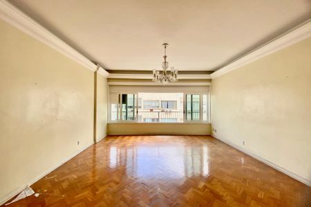 Apartamento à venda com 137m², 3 quartos e 1 vaga Apartamento à venda com 137m², 3 quartos e 1 vagaSala