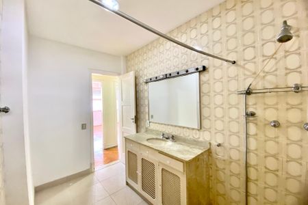 Apartamento à venda com 137m², 3 quartos e 1 vaga Apartamento à venda com 137m², 3 quartos e 1 vagaBanheiro