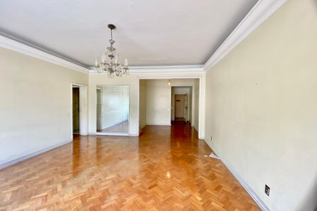 Apartamento à venda com 137m², 3 quartos e 1 vaga Apartamento à venda com 137m², 3 quartos e 1 vagaSala