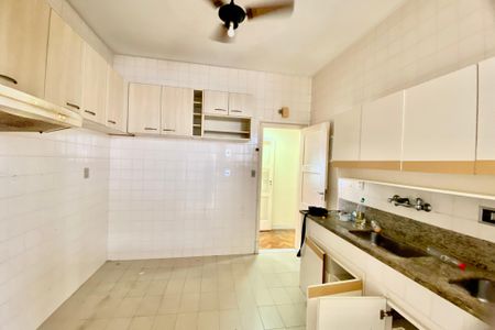 Apartamento à venda com 137m², 3 quartos e 1 vaga Apartamento à venda com 137m², 3 quartos e 1 vagaCozinha