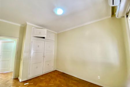 Apartamento à venda com 137m², 3 quartos e 1 vaga Apartamento à venda com 137m², 3 quartos e 1 vagaQuarto 1