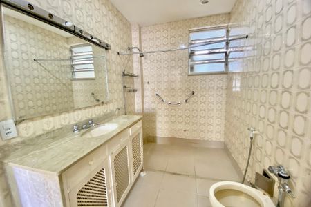 Apartamento à venda com 137m², 3 quartos e 1 vaga Apartamento à venda com 137m², 3 quartos e 1 vagaBanheiro