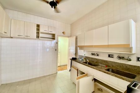 Apartamento à venda com 137m², 3 quartos e 1 vaga Apartamento à venda com 137m², 3 quartos e 1 vagaCozinha