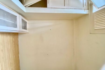 Apartamento à venda com 137m², 3 quartos e 1 vaga Apartamento à venda com 137m², 3 quartos e 1 vagaQuarto de Serviço